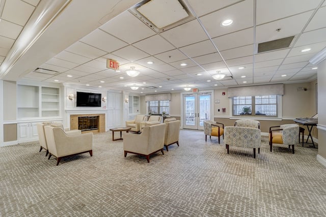 20_web_or_mls_Zac_Lentz_Parkway_020