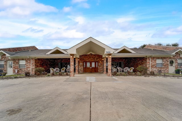 4_web_or_mls_Zac_Lentz_Parkway_004